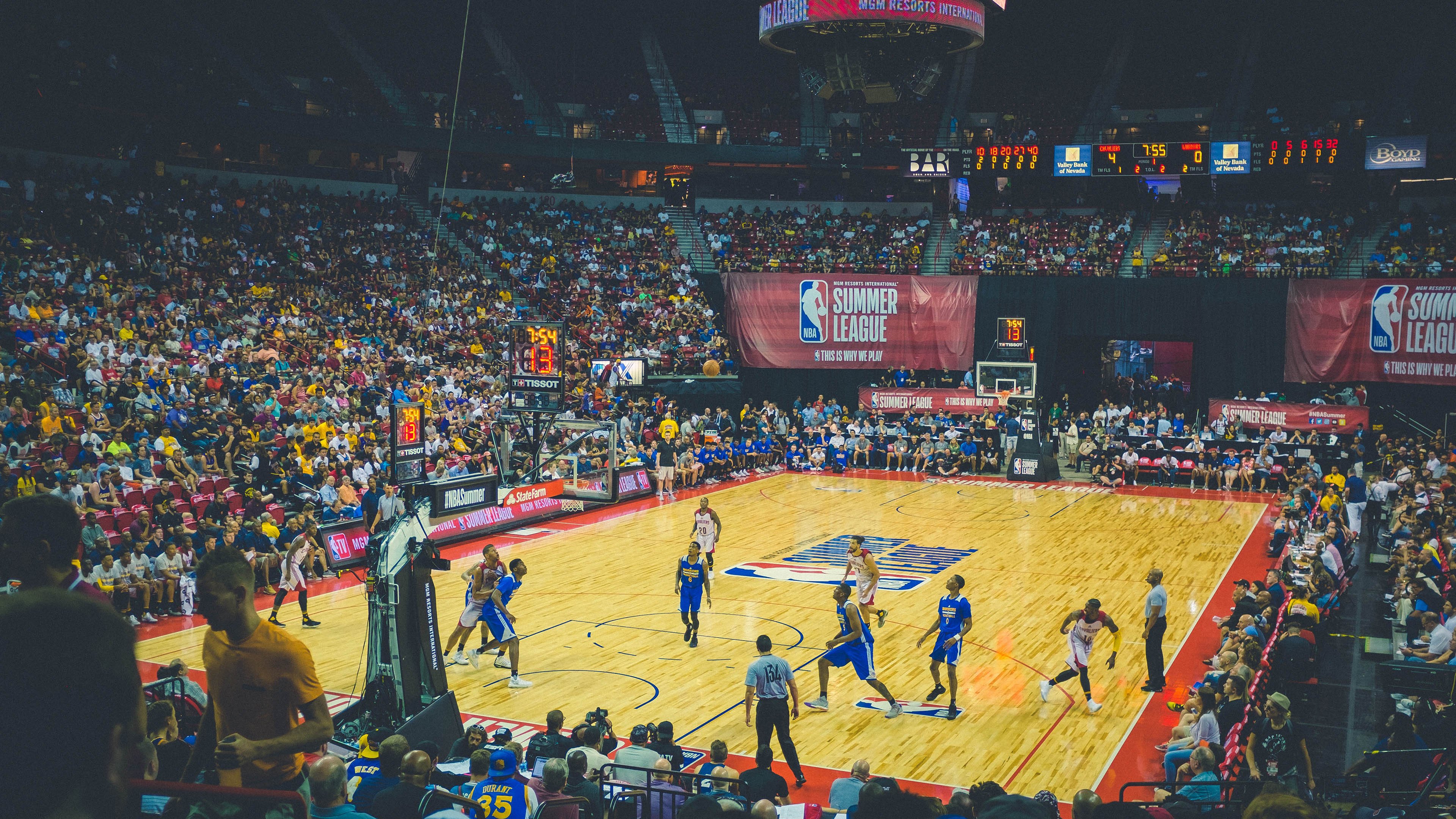 开云体育开云-CBA总决赛上演焦点对决比赛激烈观众热情高涨，cba总决赛专题片