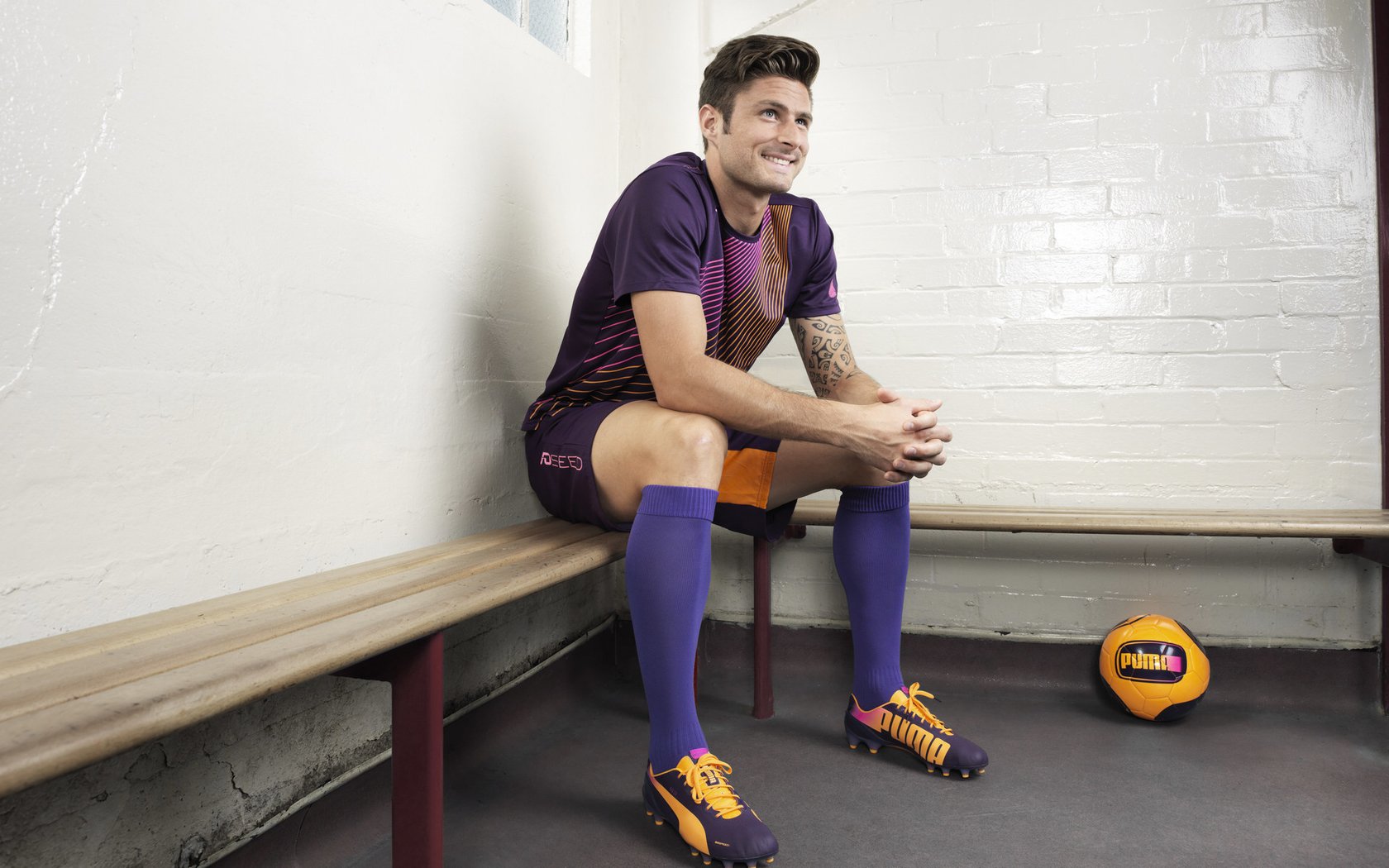 18岁票王亚马尔与涅槃王者登贝莱领衔！FIFPRO年度最佳11人揭晓